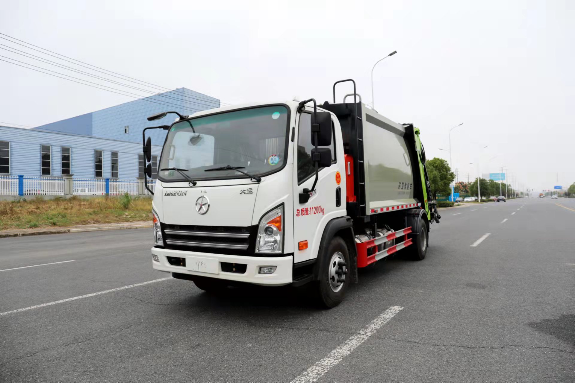 大(dà)運9方壓縮垃圾車